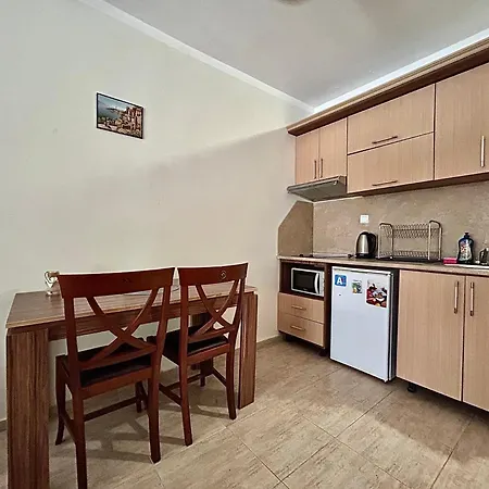 Utopia Apartment Primorsko